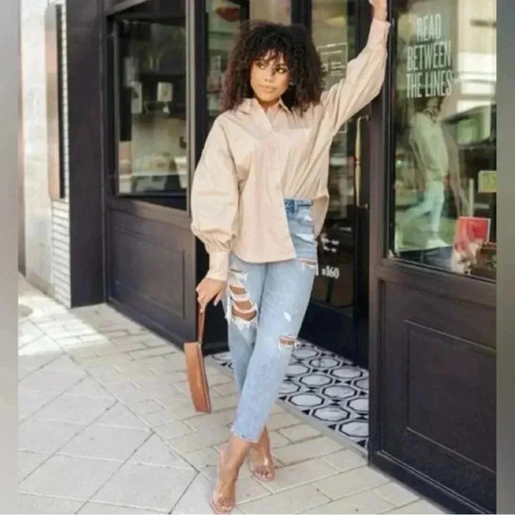 AEO American Eagle Relaxed Mom Jeans Daylight Destroyed Size 8 High Waist NWT - Picture 12 of 12